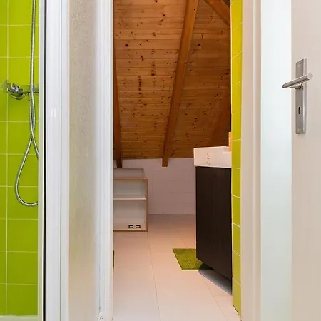 Attic With Balcony In Bairro Alto Апартаменты *