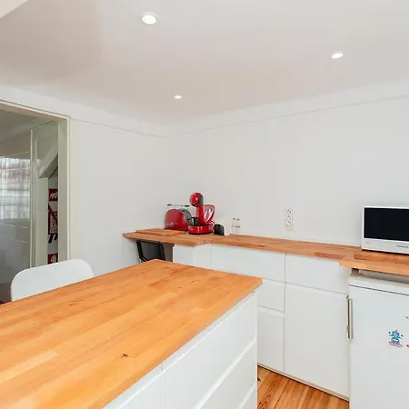Attic With Balcony In Bairro Alto